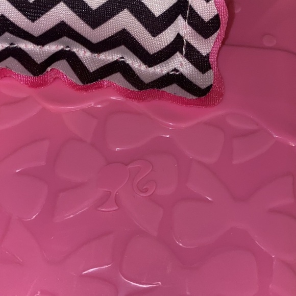 Barbie bed pink silver blanket black white pillow black chandelier pink drapes - Picture 13 of 14